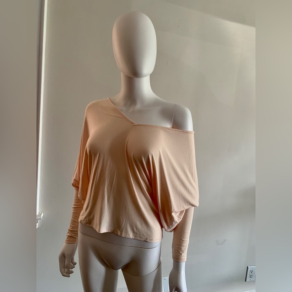 NWOT Marciano Shamay Scallop Cutout Back Top in Peach - Picture 1 of 5